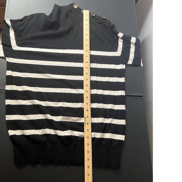Joseph A Striped Black & White Women's Pullover Mock Neck Sweater Size Medium - Picture 9 of 11